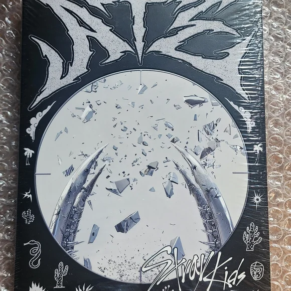 StrayKids ATE (Boom Ver.) - Picture 2 of 6